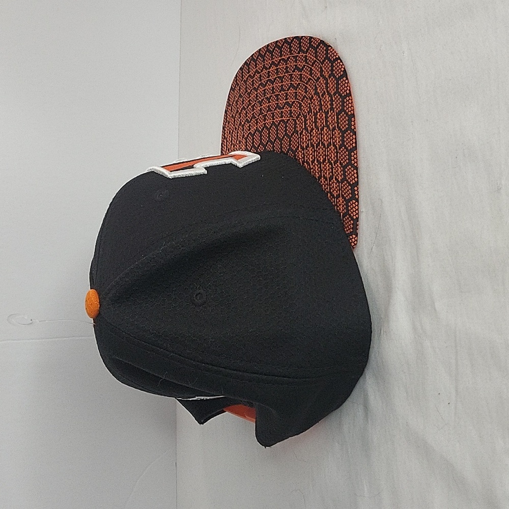 Hat - Picture 2 of 8